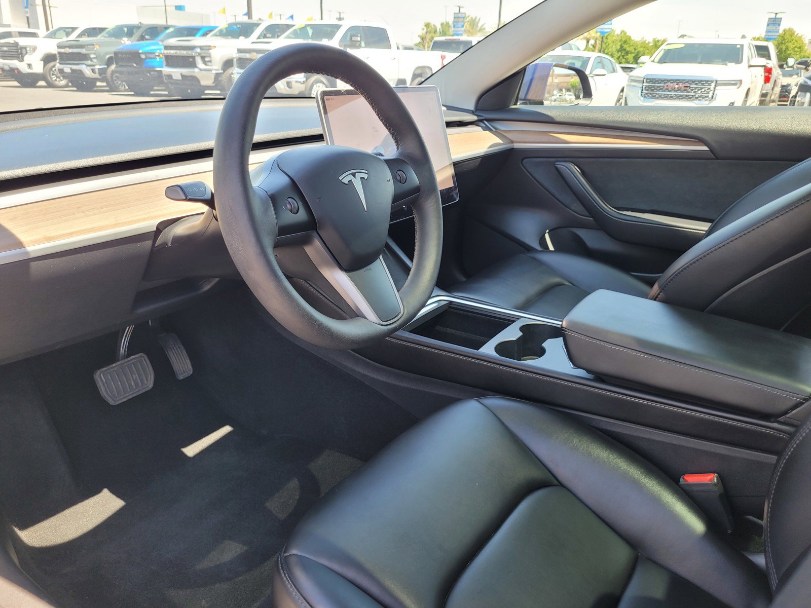 Used 2023 Tesla Model 3 Standard Range image 9