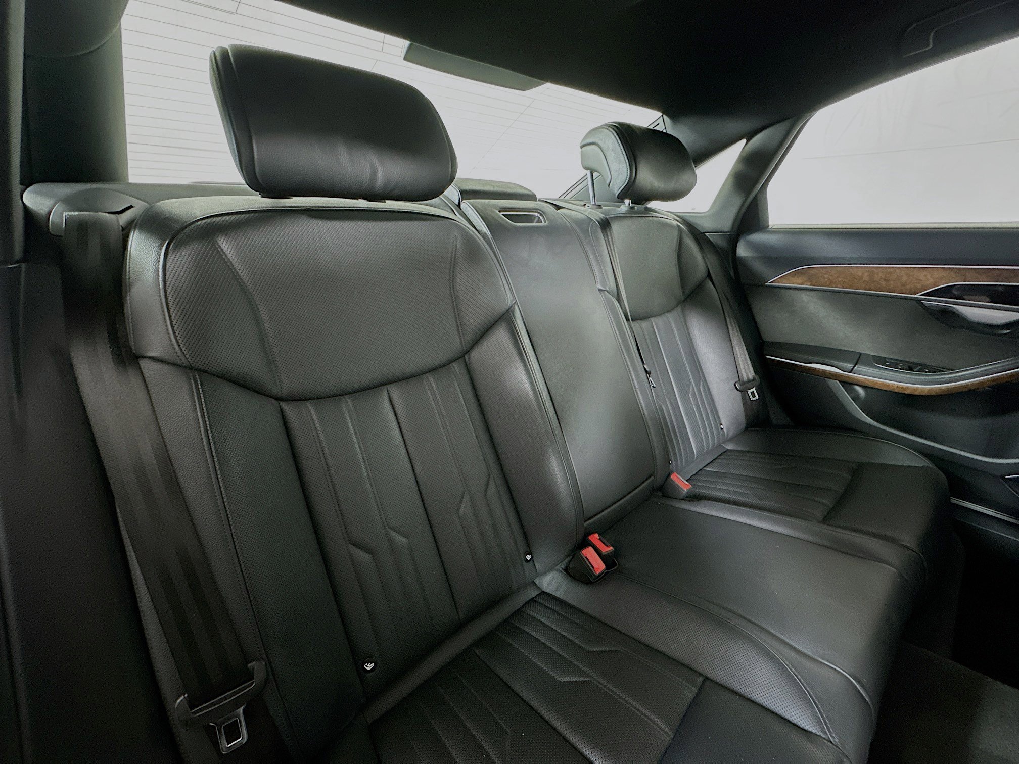 Used 2021 Audi A8 L 3.0T w/ Executive Plus Package AWD/4WD image 28