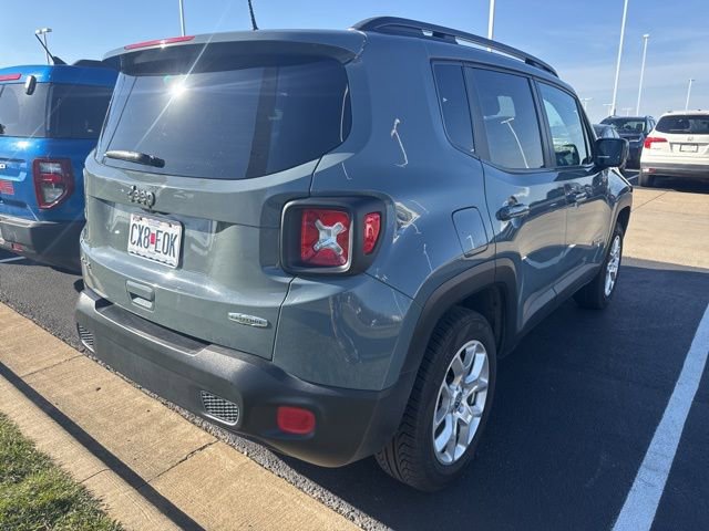 Used 2018 Jeep Renegade Latitude image 4