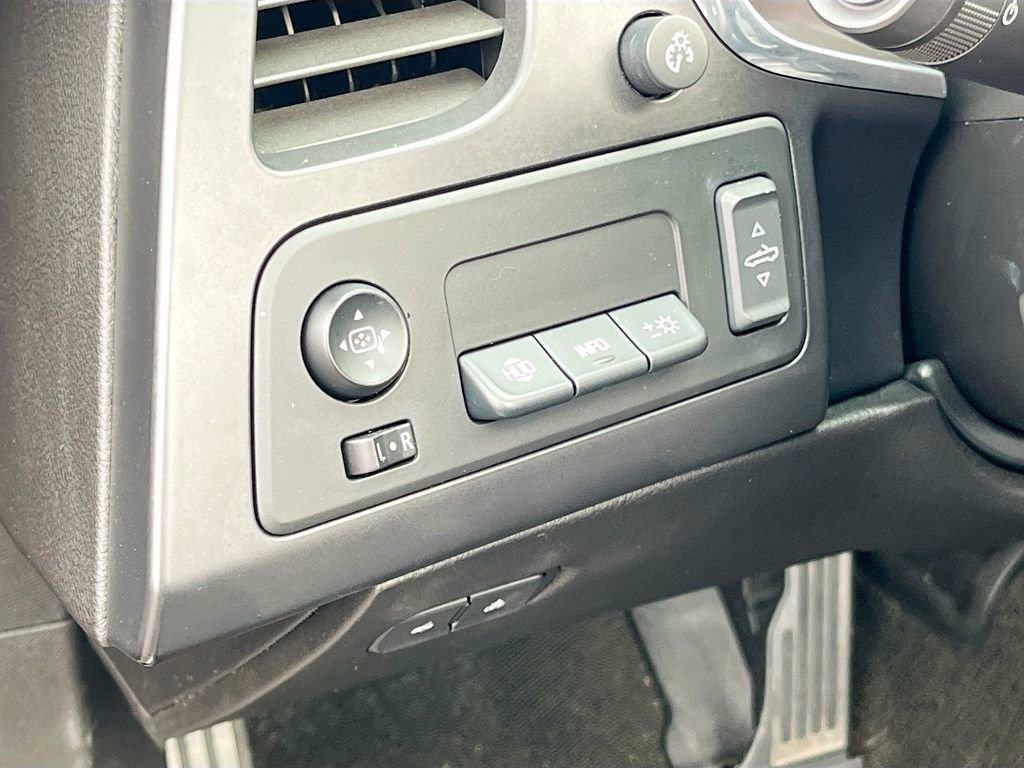 Used 2015 Chevrolet Corvette Stingray Convertible w/ 2LT Preferred Equipment Group image 10