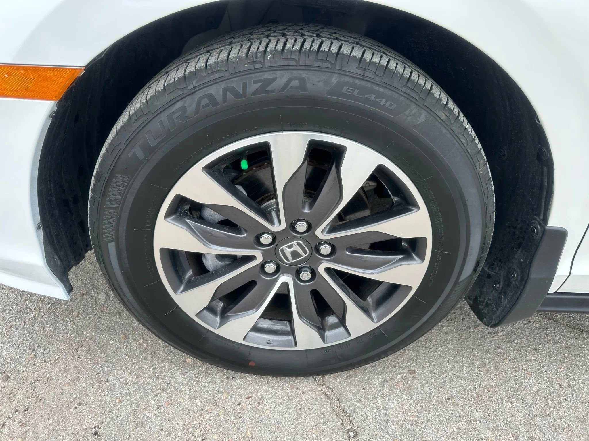 Used 2023 Honda Odyssey EX-L image 25