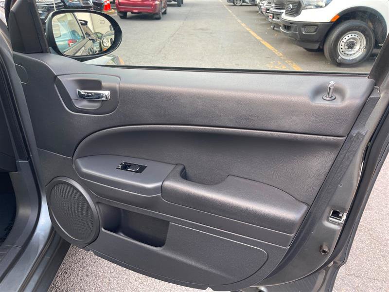 Used 2012 Dodge Caliber SXT FWD image 50