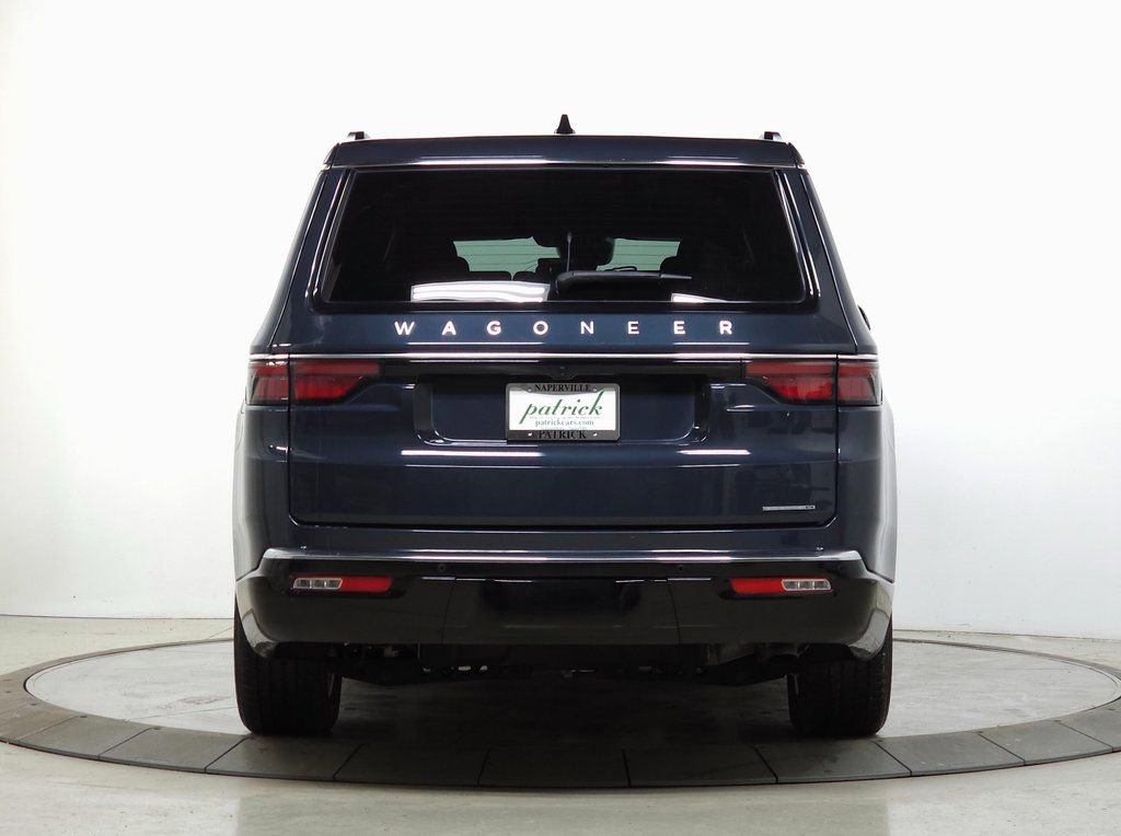 Used 2024 Jeep Wagoneer Series III AWD/4WD image 5