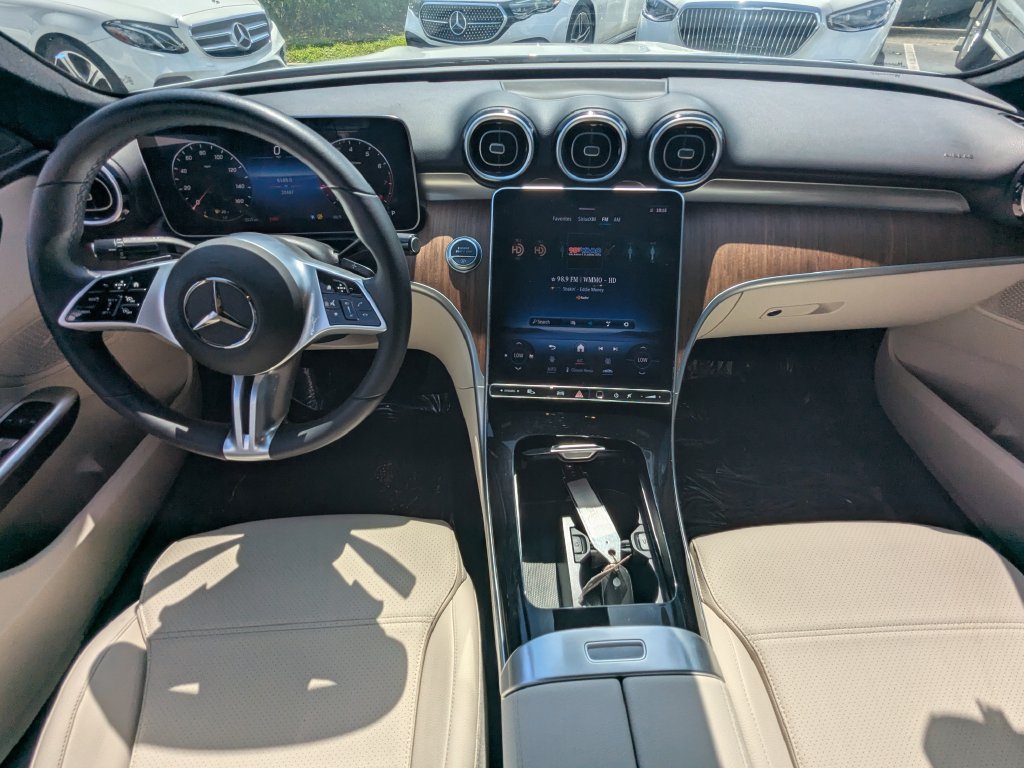 Used 2024 Mercedes-Benz C 300 4MATIC Sedan image 2