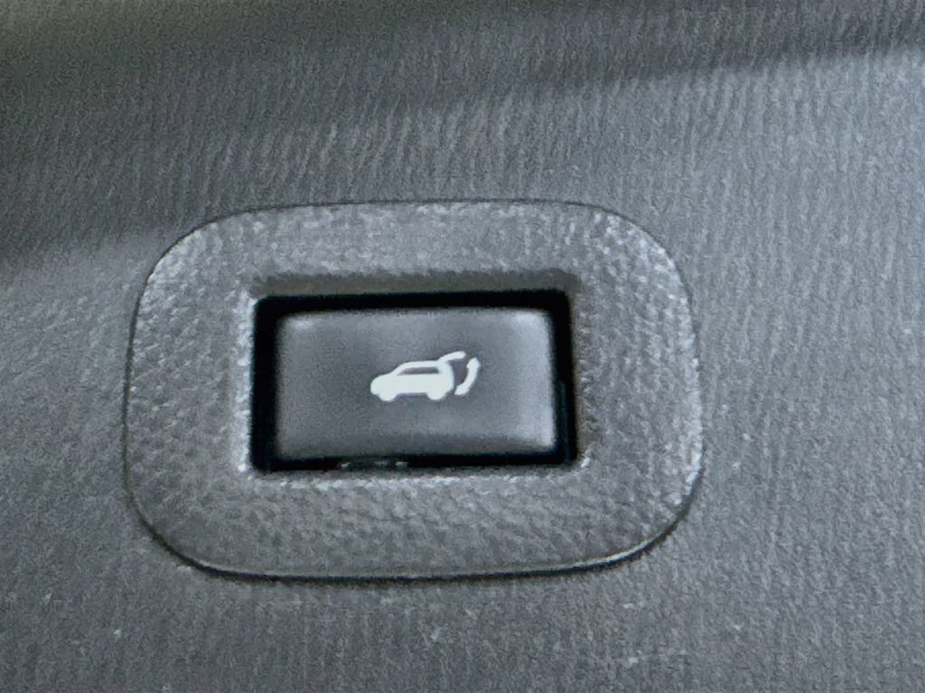 Used 2018 INFINITI QX80 2WD w/ Driver Assistance Package image 34