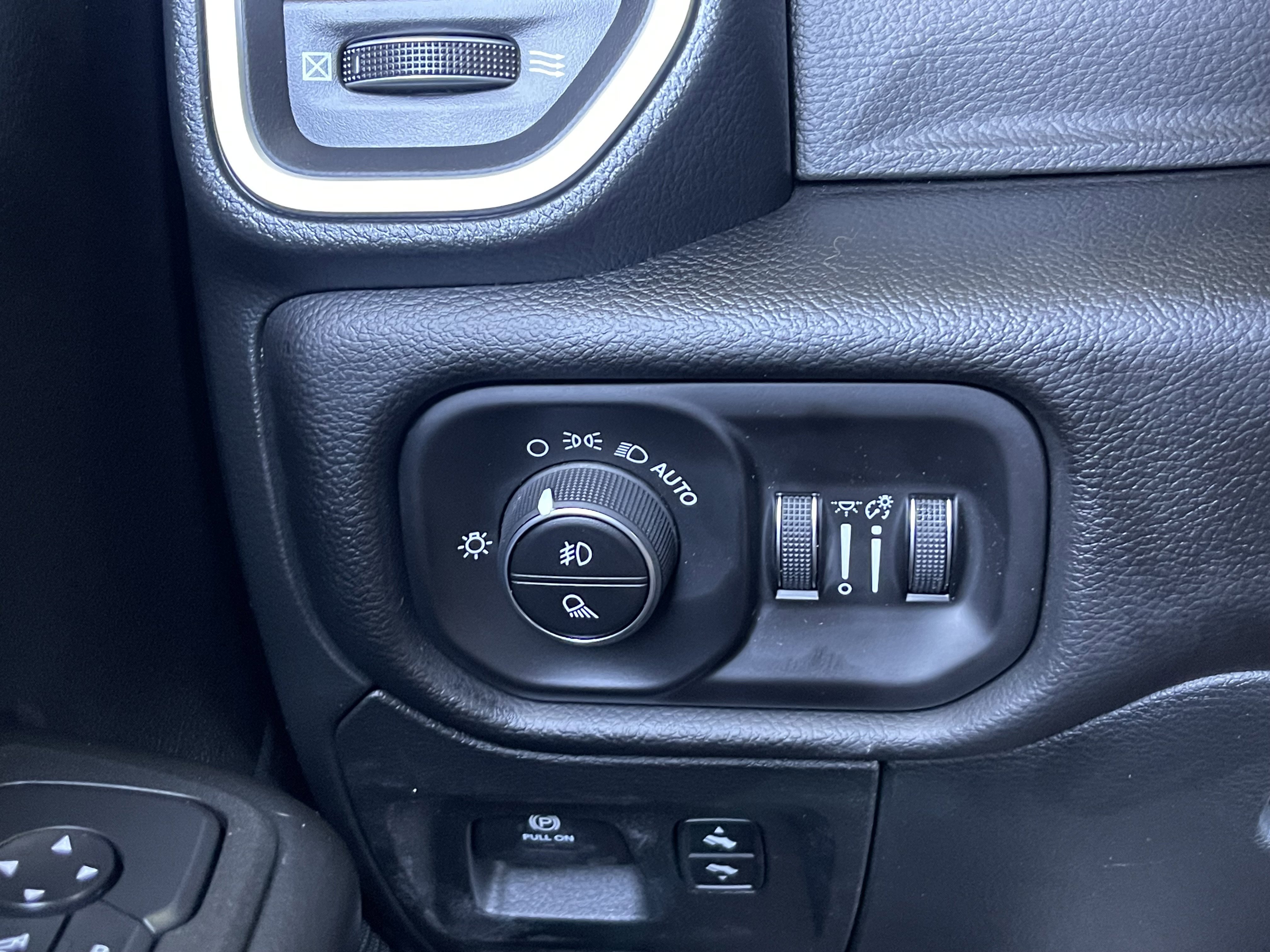 New 2026 RAM 1500 Big Horn AWD/4WD image 39