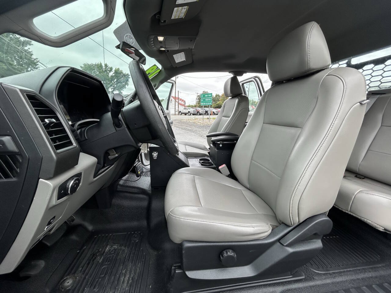 Used 2019 Ford F250 XL w/ Power Equipment Group AWD/4WD image 18