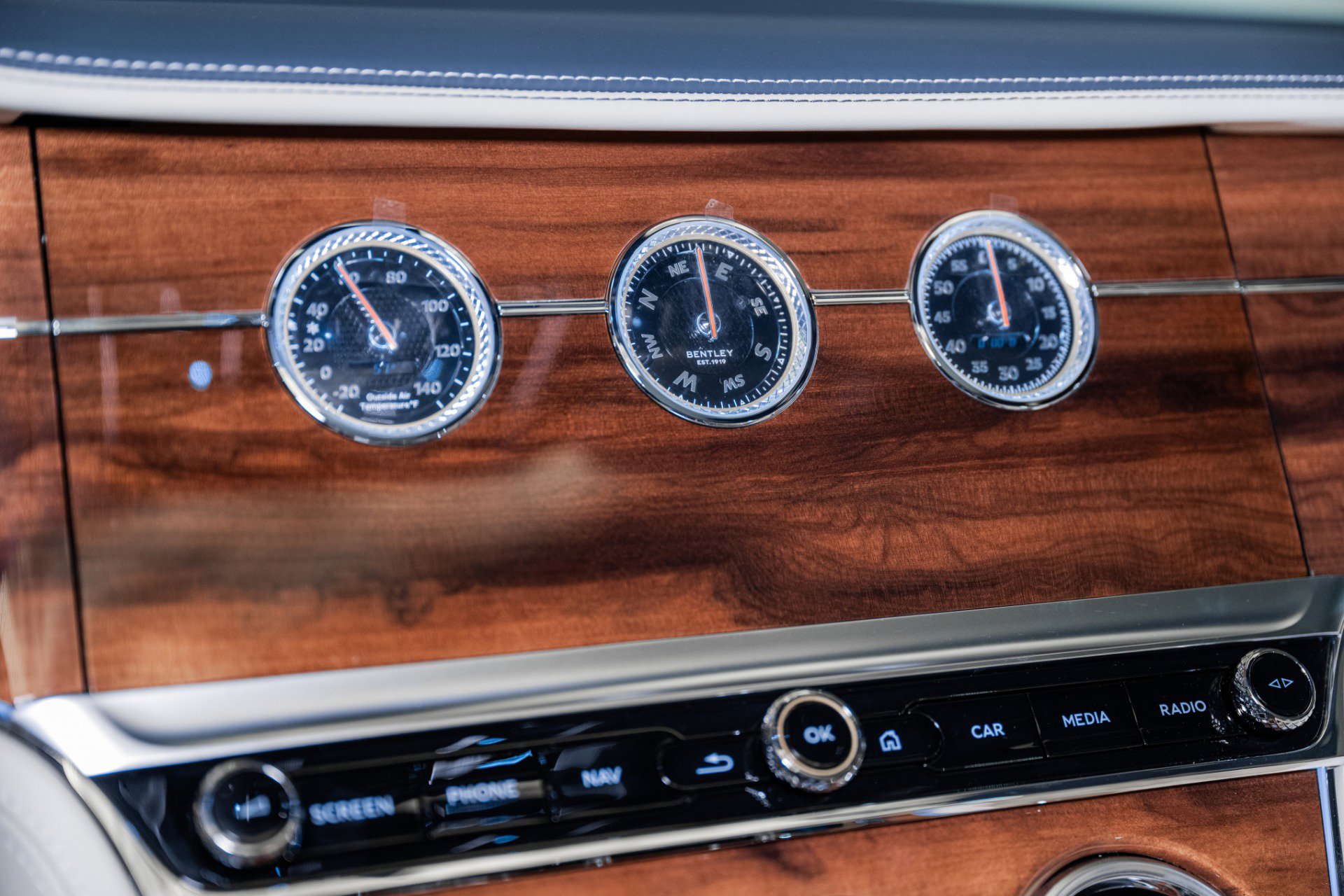 New 2026 Bentley Continental GTC image 32