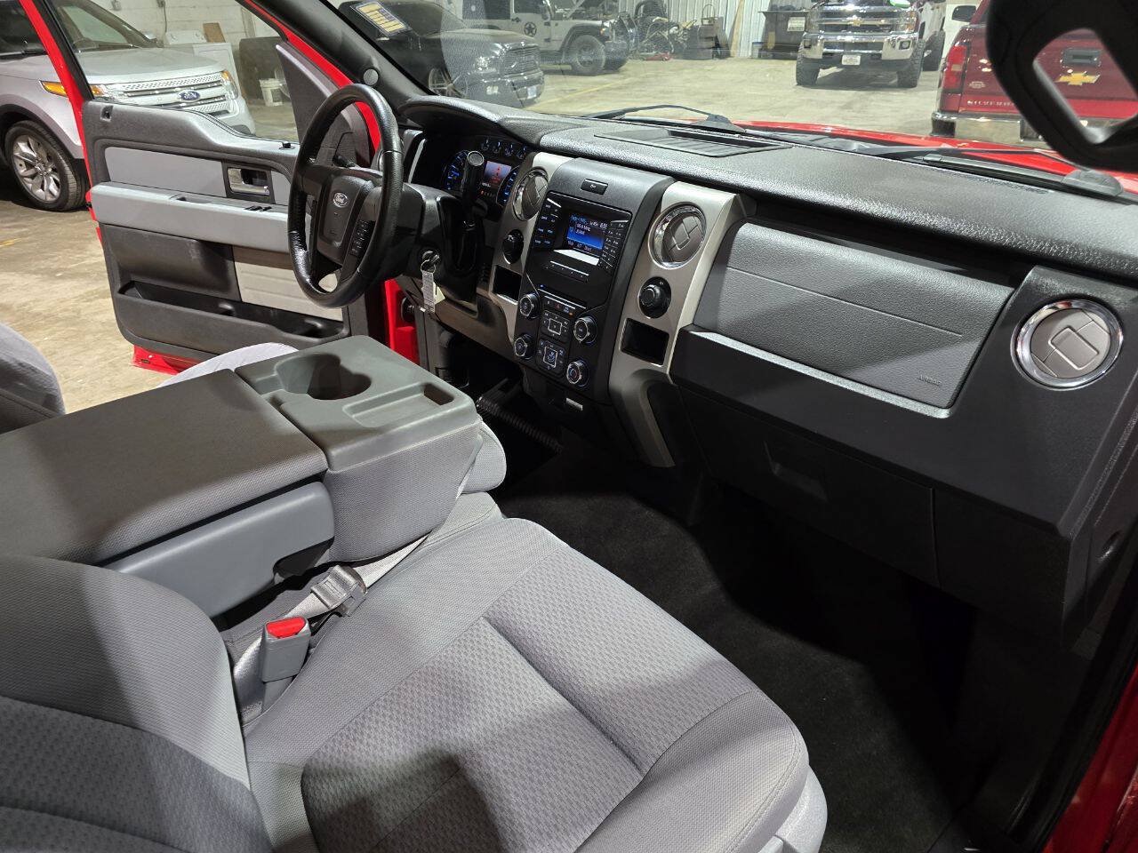 Used 2013 Ford F150 XLT w/ Mid Equipment Group AWD/4WD image 31