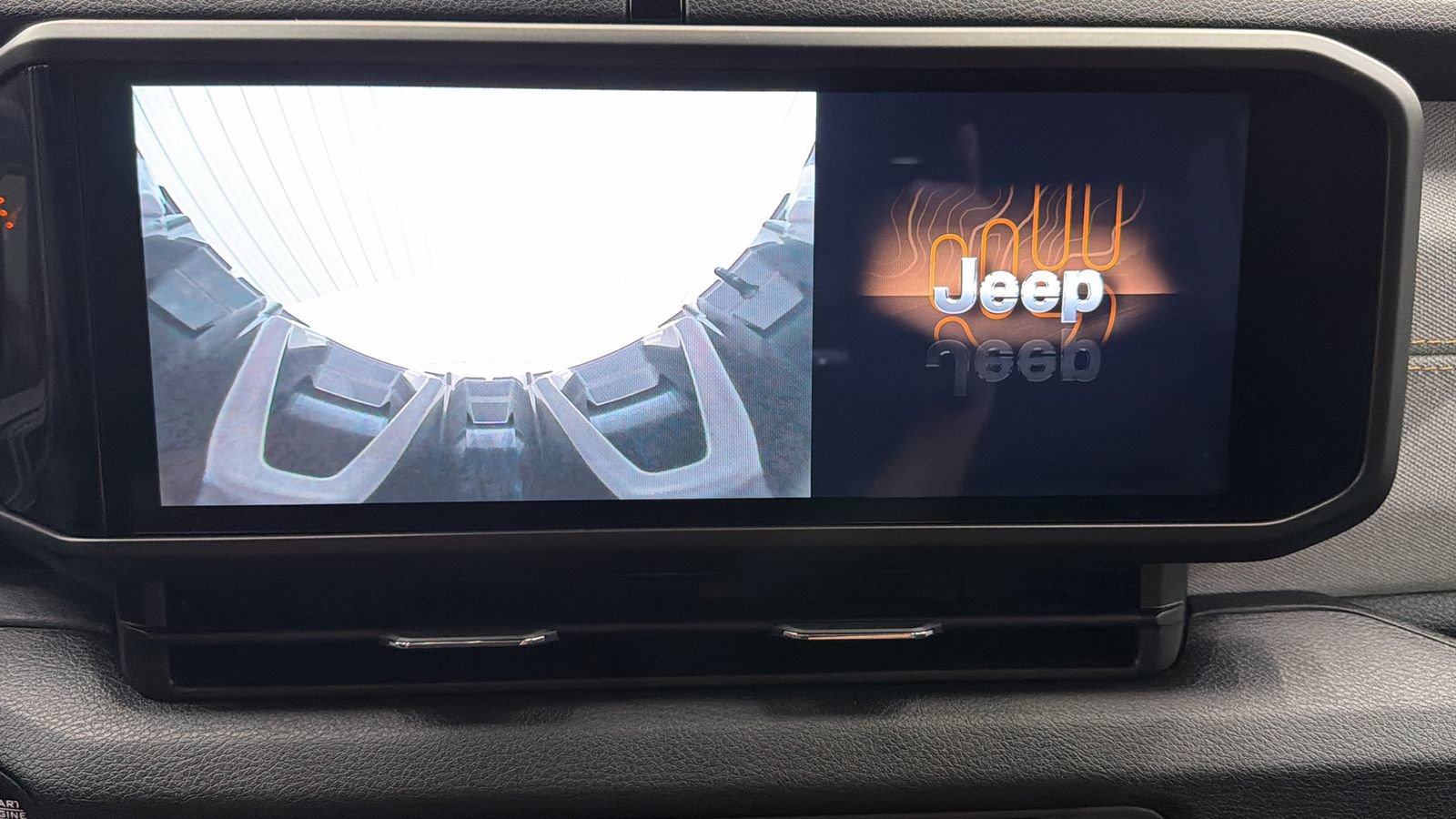 Used 2025 Jeep Wrangler Unlimited Sport AWD/4WD image 21
