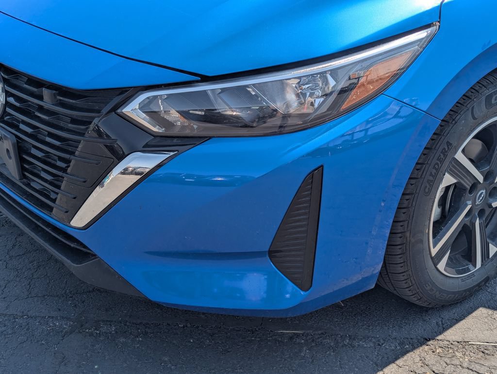 Used 2024 Nissan Sentra SV FWD image 11