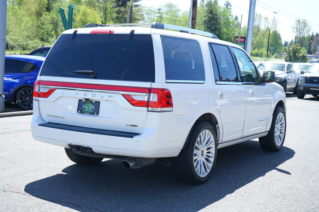 Used 2016 Lincoln Navigator Select AWD/4WD image 5