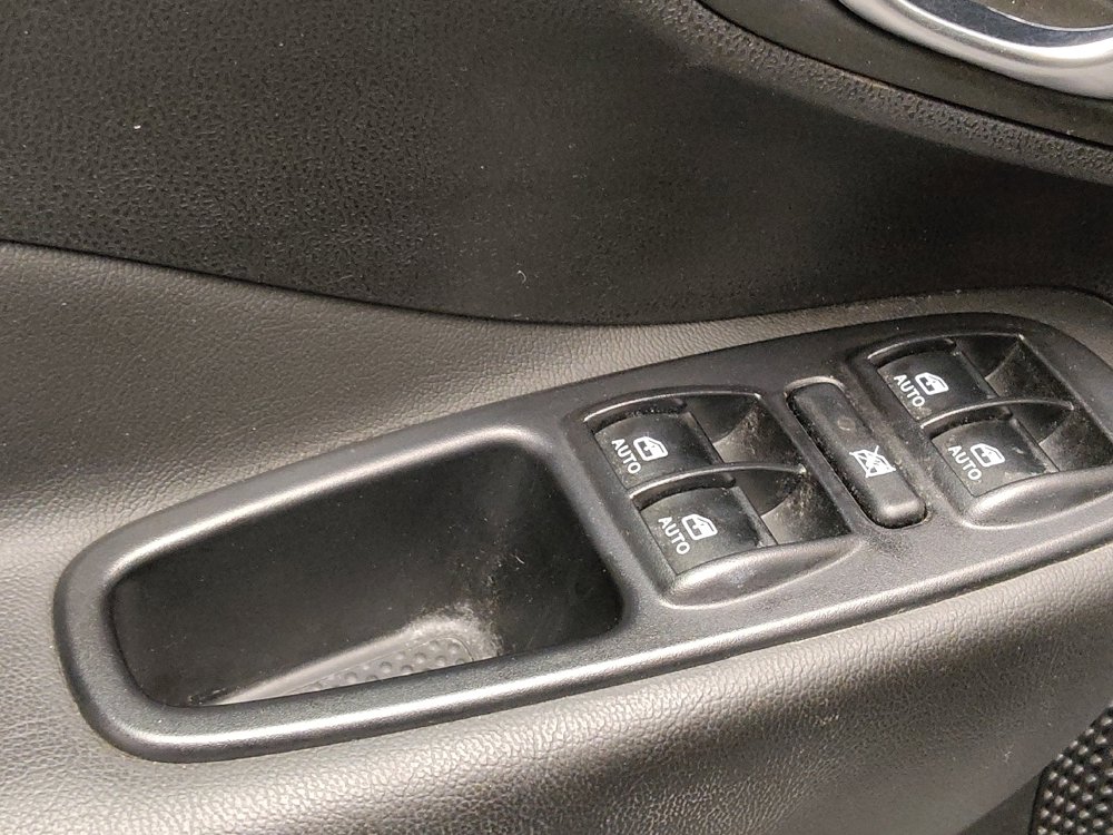 Used 2019 FIAT 500L Pop image 27