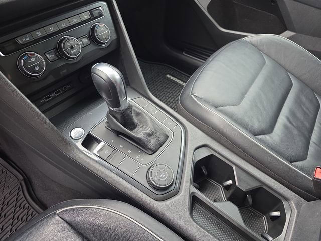 Used 2019 Volkswagen Tiguan SEL Premium image 28