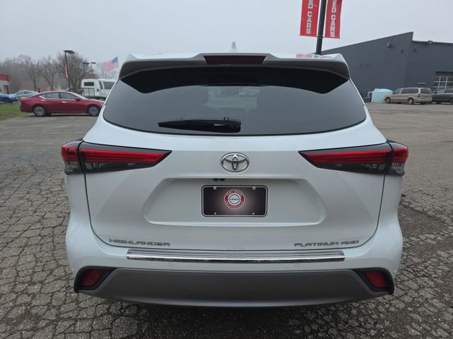 Used 2023 Toyota Highlander Platinum image 25