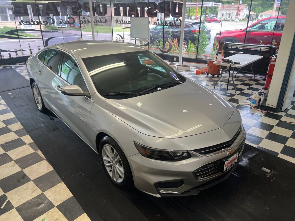 Used 2018 Chevrolet Malibu LT w/ Driver Confidence Package FWD image 17