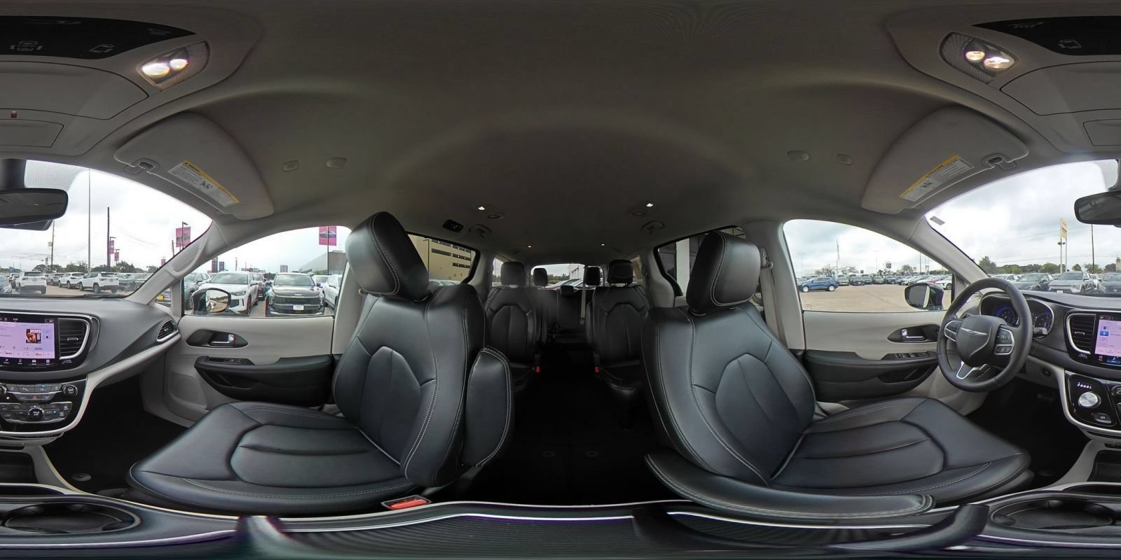 Used 2024 Chrysler Pacifica Touring-L FWD image 44