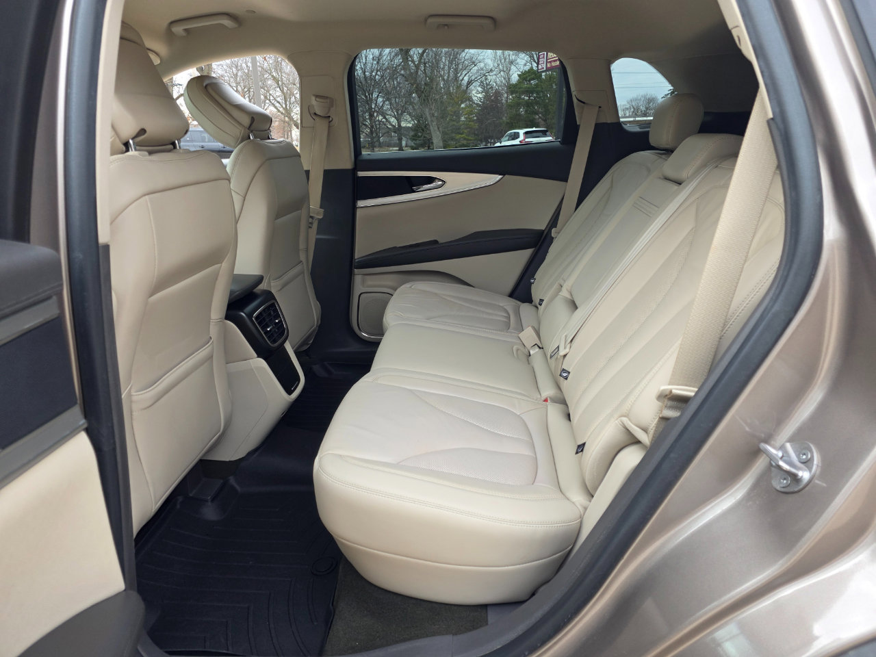 Used 2020 Lincoln Nautilus FWD w/ Equipment Group 101A image 11