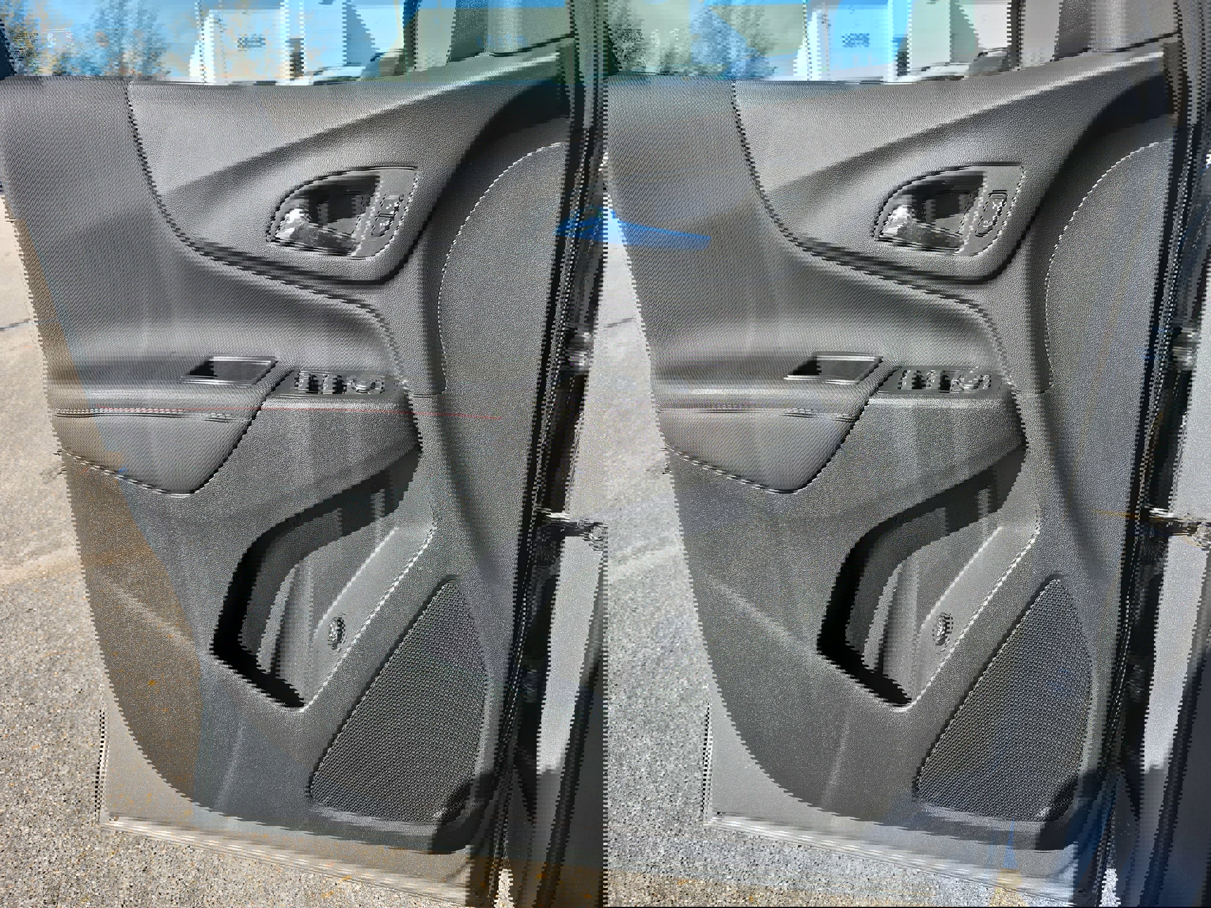 Used 2023 Chevrolet Equinox RS image 28