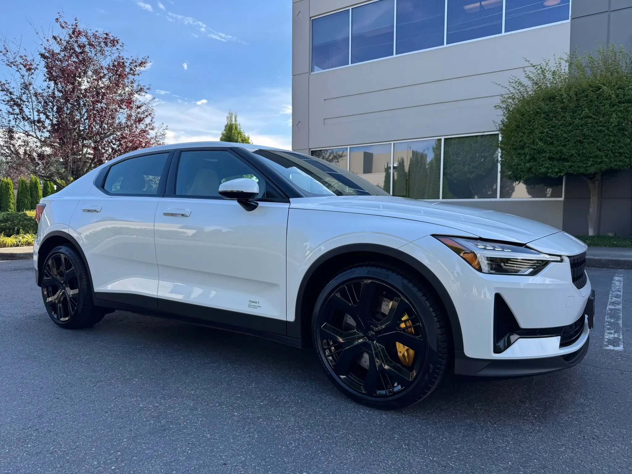 Used 2022 Polestar Polestar 2 w/ Performance Package AWD/4WD image 1