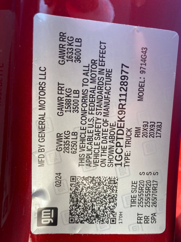 Used 2024 Chevrolet Colorado Z71 w/ Advanced Trailering Package AWD/4WD image 39