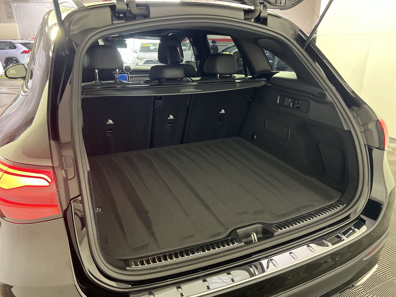 Used 2023 Mercedes-Benz GLC 300 4MATIC image 26