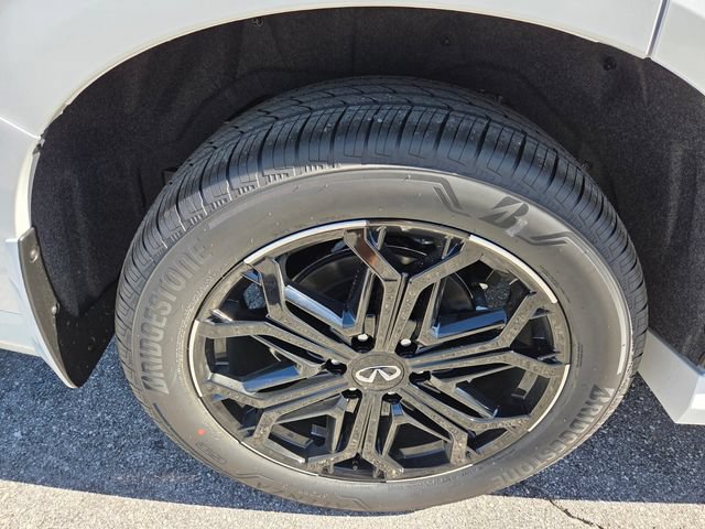 New 2026 INFINITI QX80 4WD w/ Sport Exterior Package image 19