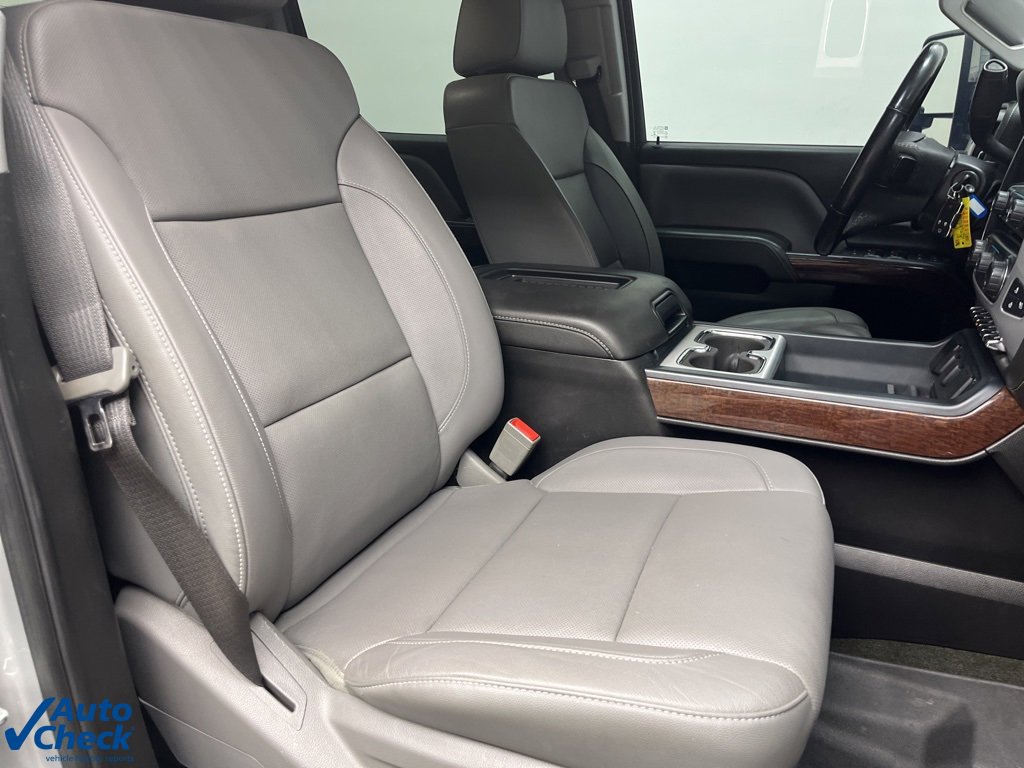 Used 2017 GMC Sierra 2500 SLT w/ Duramax Plus Package image 22