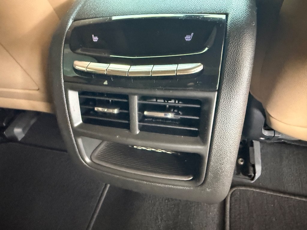 Used 2018 Cadillac XT5 Platinum w/ Driver Assist Package AWD/4WD image 31