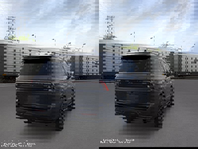 New 2026 Lincoln Navigator L Reserve AWD/4WD image 21