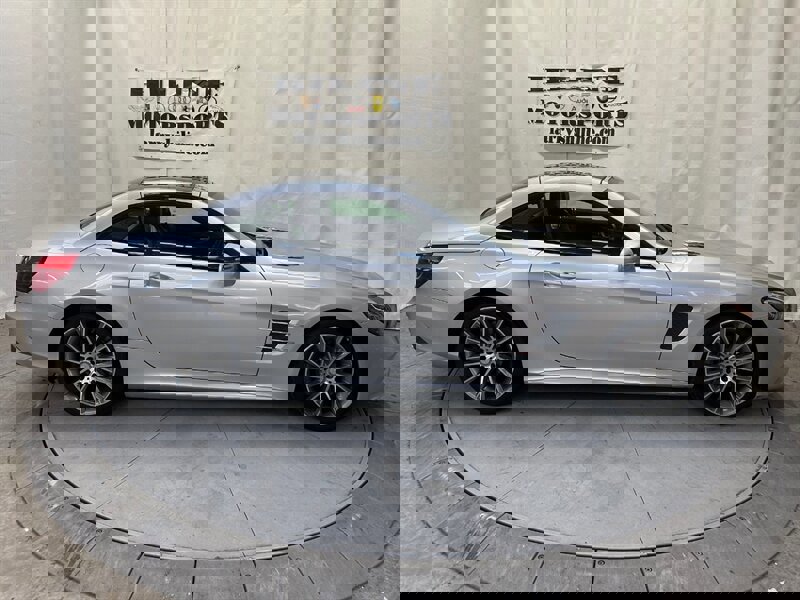 Used 2017 Mercedes-Benz SL 550 image 11