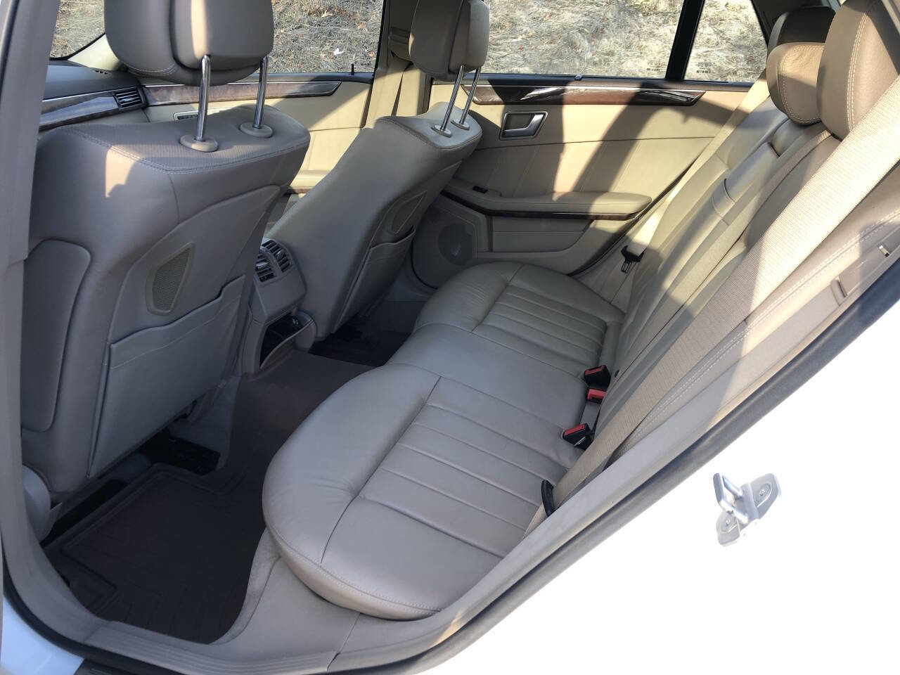 Used 2012 Mercedes-Benz E 350 4MATIC Wagon image 10
