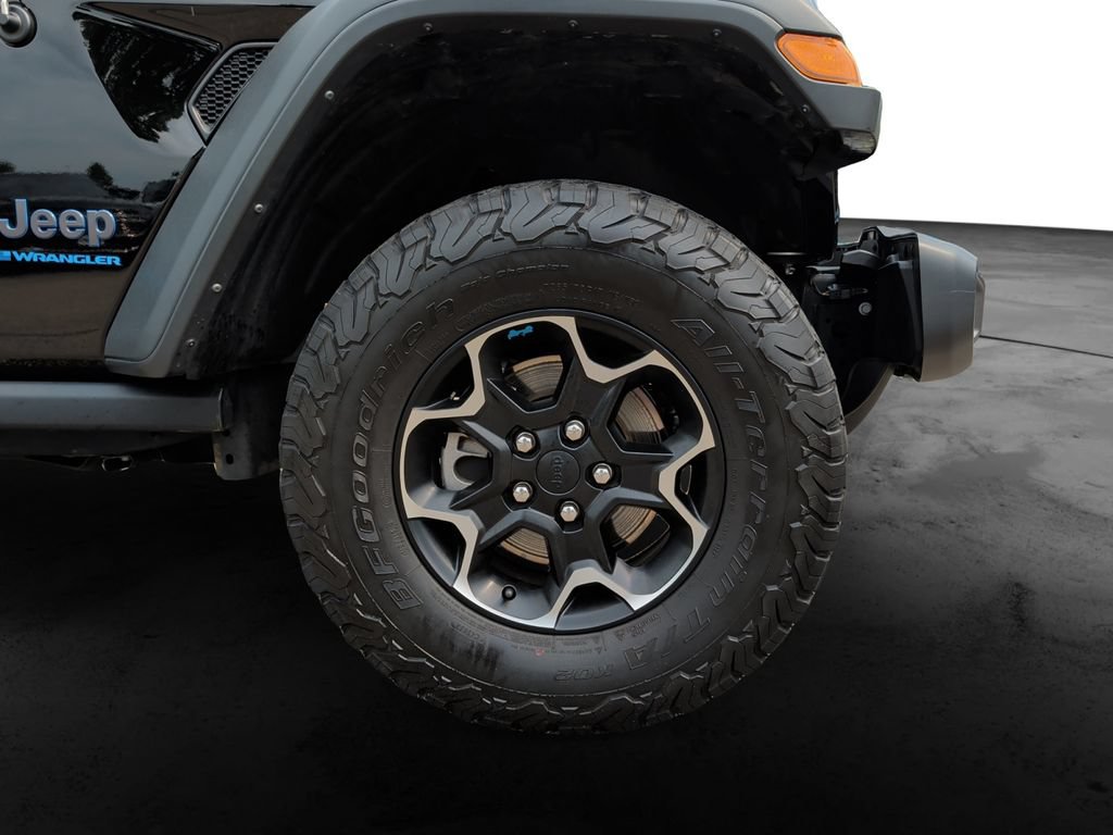 Used 2023 Jeep Wrangler Unlimited Rubicon 4xe w/ Cold Weather Group AWD/4WD image 9