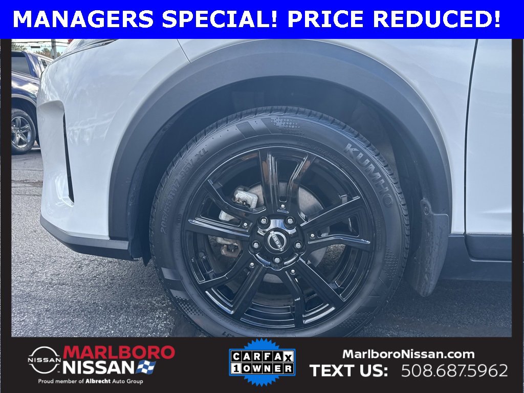 Used 2023 Nissan Kicks SR image 11