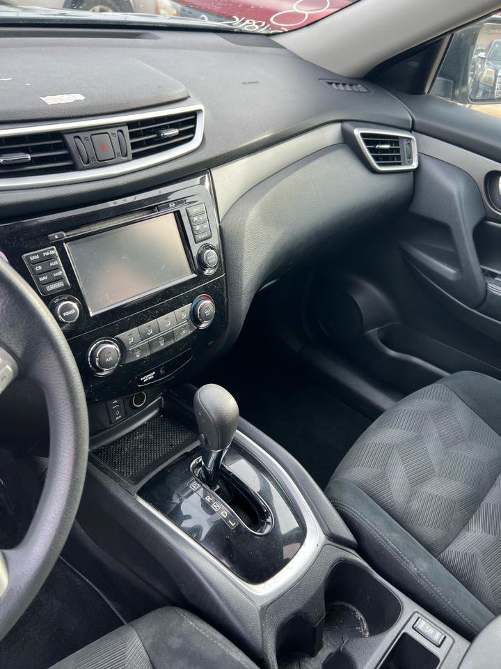 Used 2015 Nissan Rogue SL AWD/4WD image 11