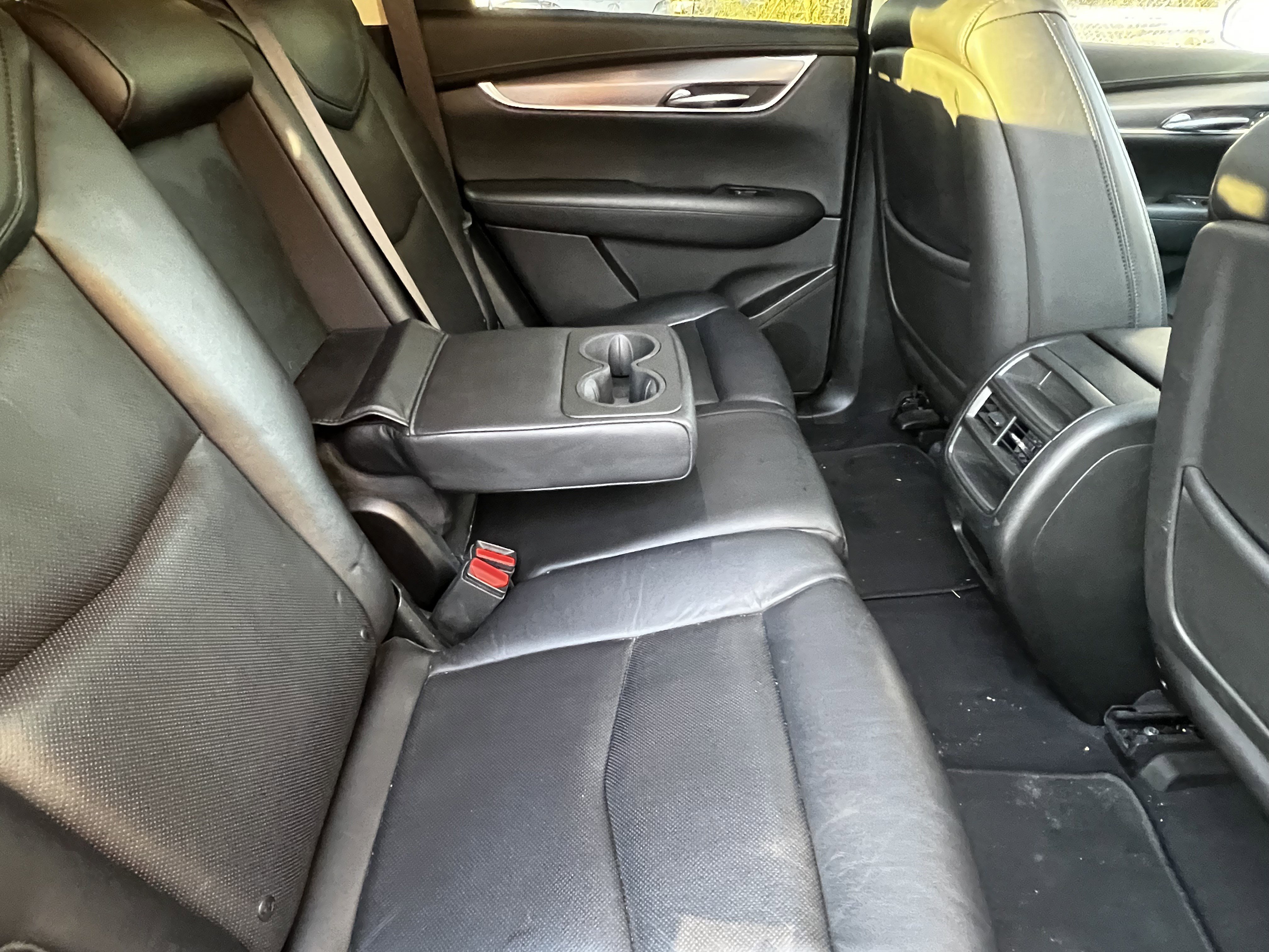 Used 2017 Cadillac XT5 Luxury image 41