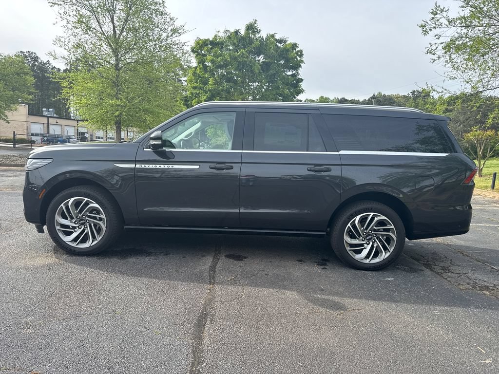 New 2025 Lincoln Navigator L Reserve AWD/4WD image 23