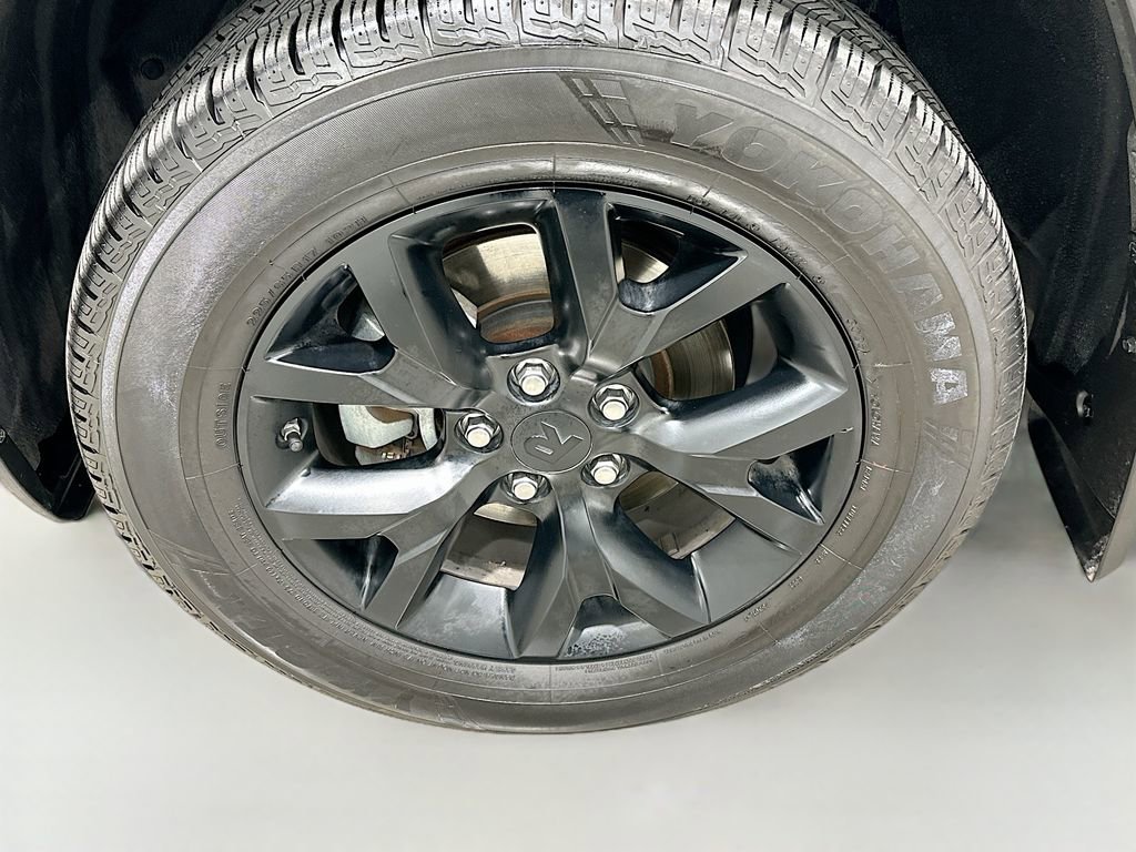 Used 2022 Toyota RAV4 LE FWD image 31