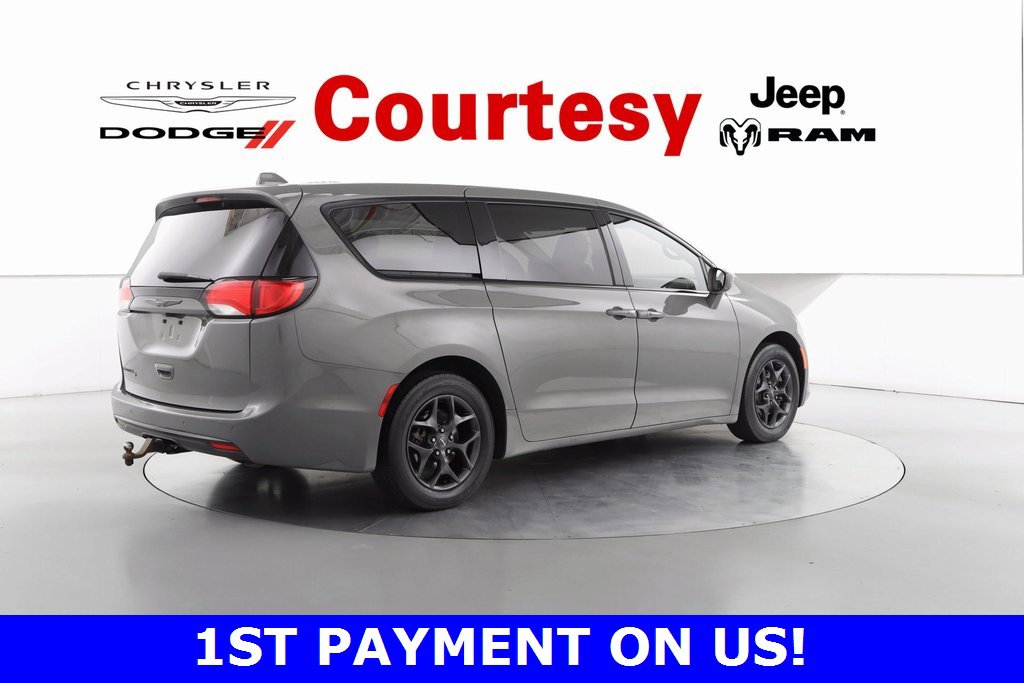 Used 2020 Chrysler Pacifica Touring w/ S Appearance Package image 5