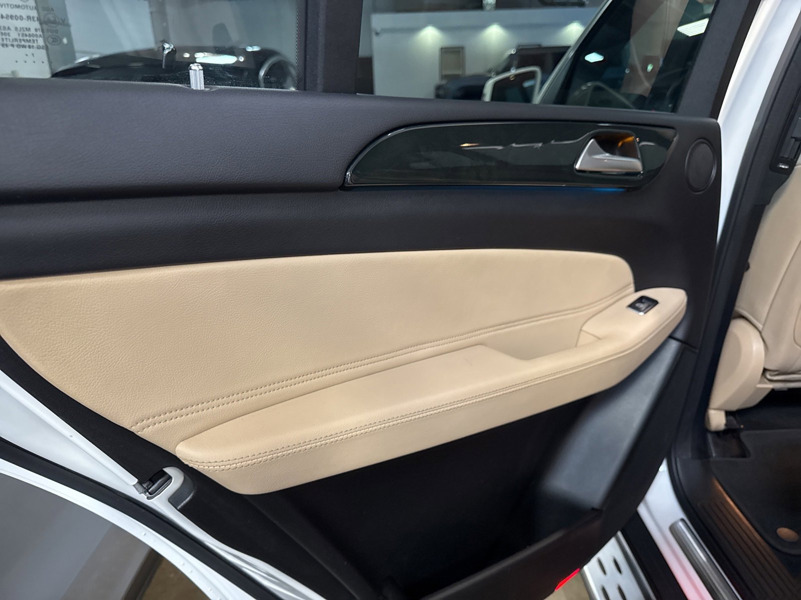 Used 2018 Mercedes-Benz GLS 450 4MATIC image 13