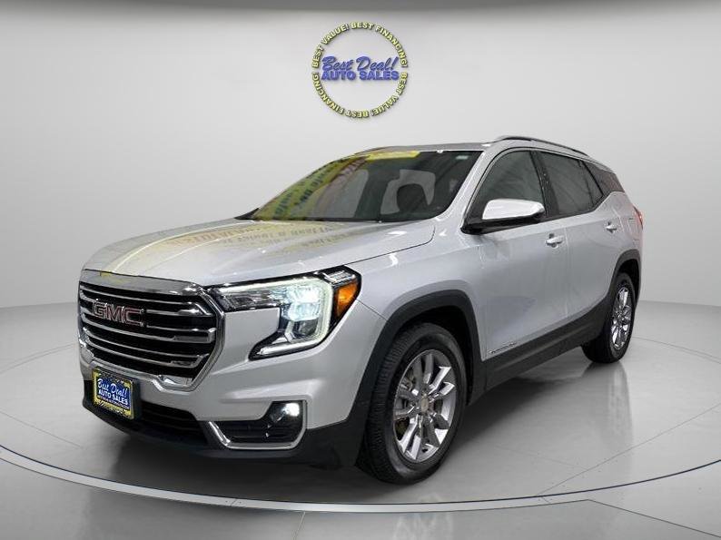 Used 2022 GMC Terrain SLT w/ Infotainment Package II image 1