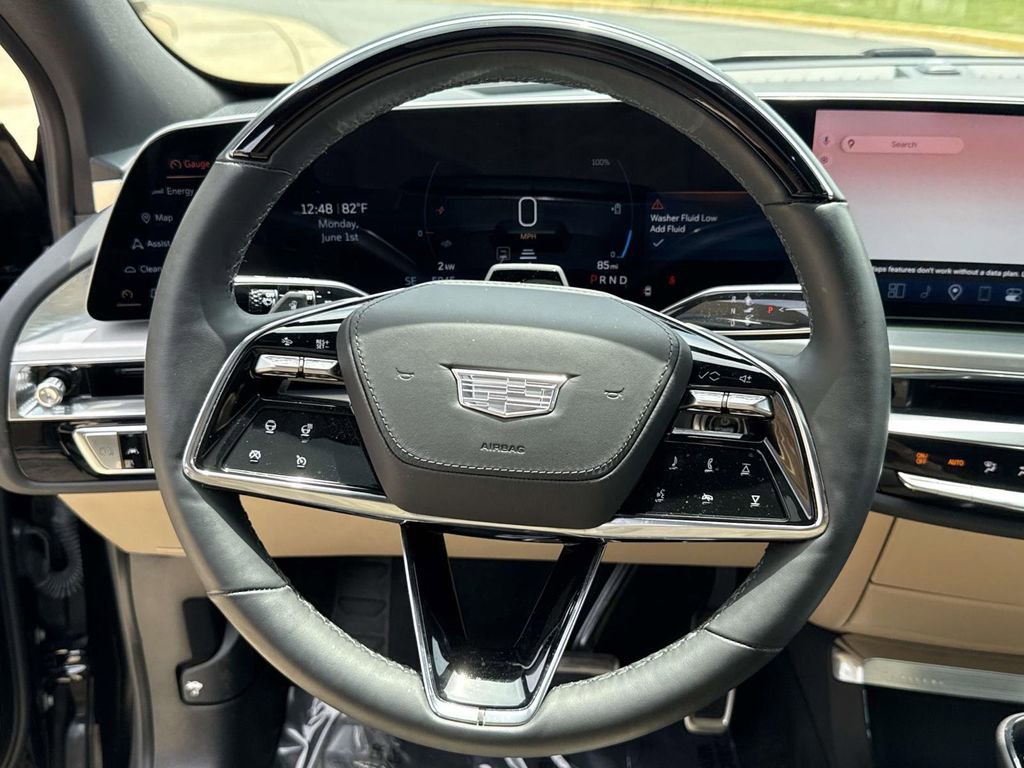 Used 2025 Cadillac Lyriq Sport w/ Nappa Leather Package AWD/4WD image 32