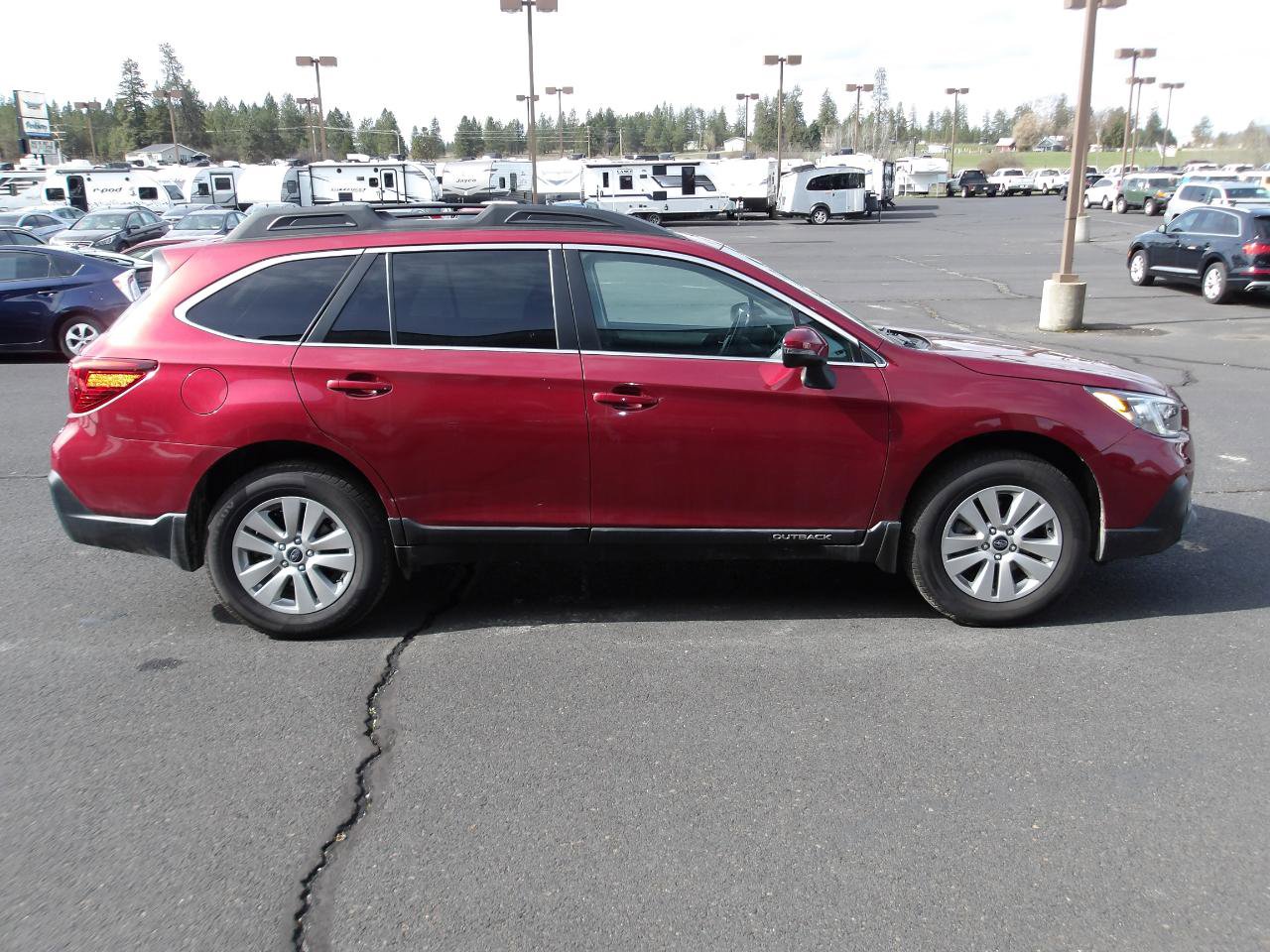 Used 2018 Subaru Outback 2.5i Premium AWD/4WD image 6