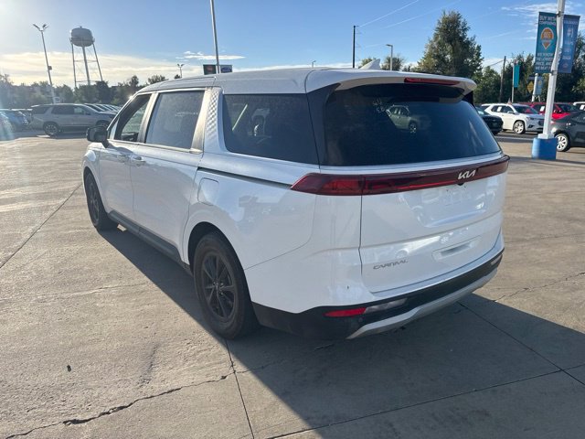 Used 2024 Kia Carnival LX FWD image 8