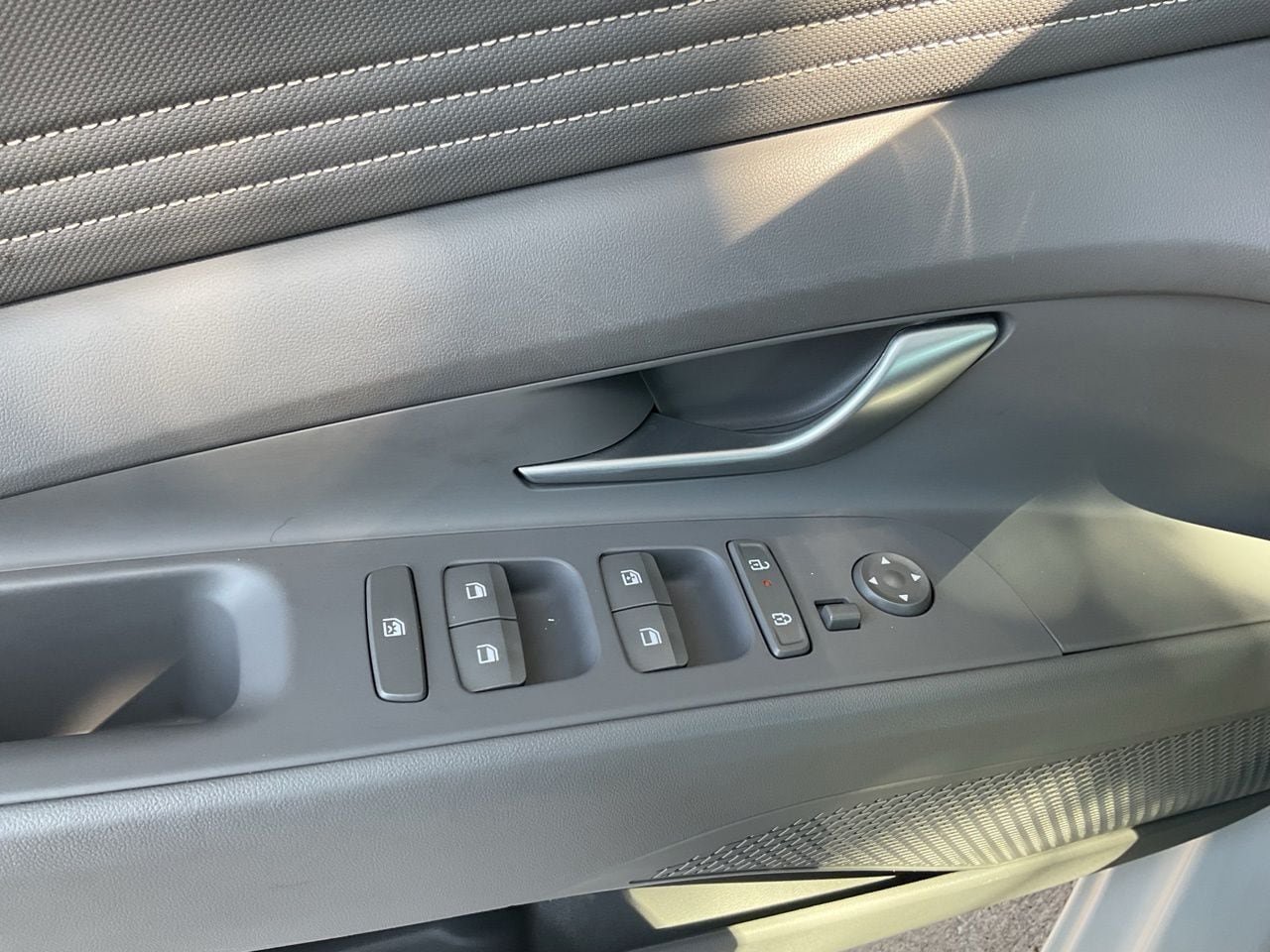 Used 2026 Hyundai Elantra SEL Sport Premium FWD image 19