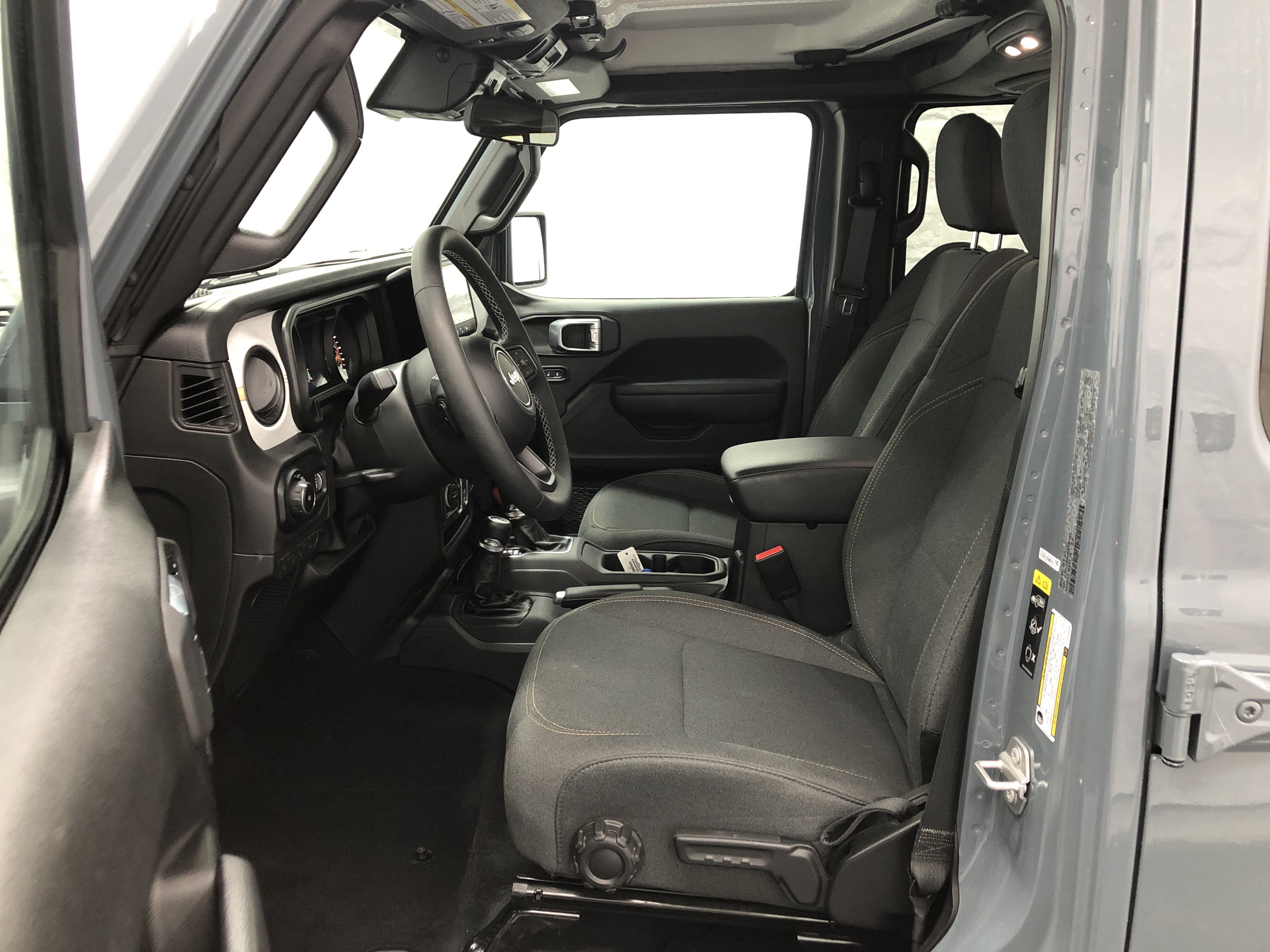 Certified 2025 Jeep Wrangler Unlimited Sport AWD/4WD image 13