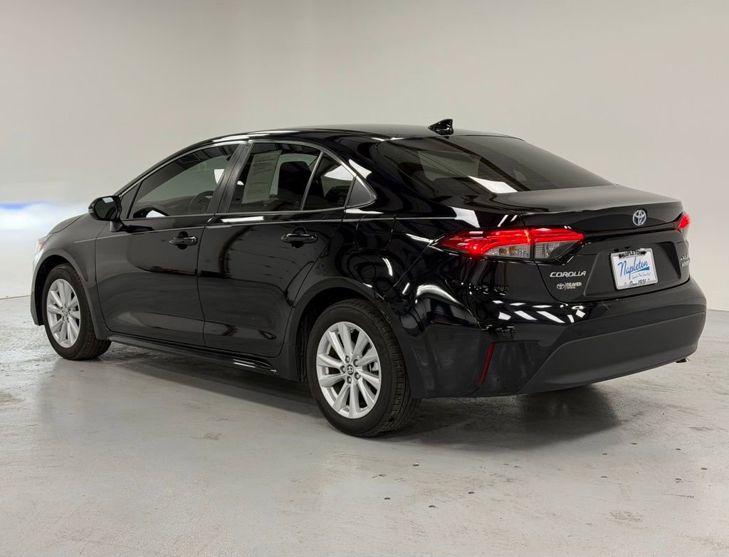 Used 2024 Toyota Corolla XLE image 3