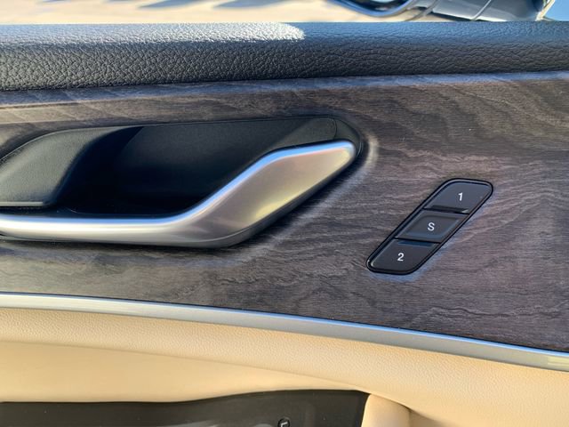 Used 2023 Jeep Grand Cherokee Limited w/ Luxury Tech Group II image 24