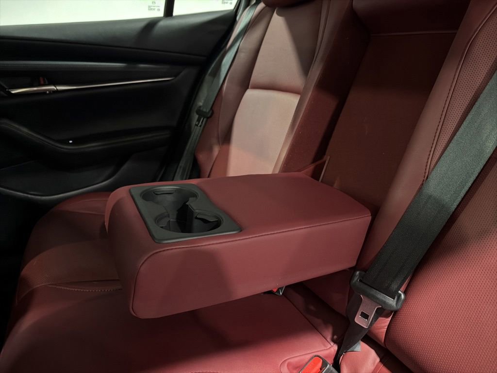 Used 2022 MAZDA MAZDA3 s image 29