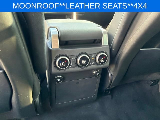 Used 2020 Land Rover Discovery Landmark AWD/4WD image 19